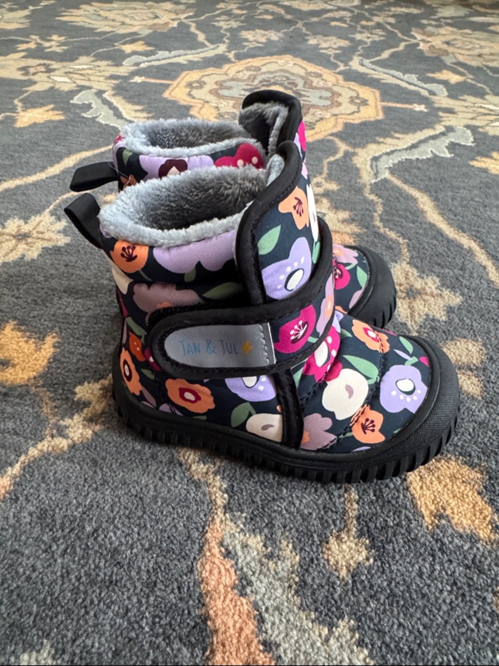 Jan & Jul winter boots sz 5